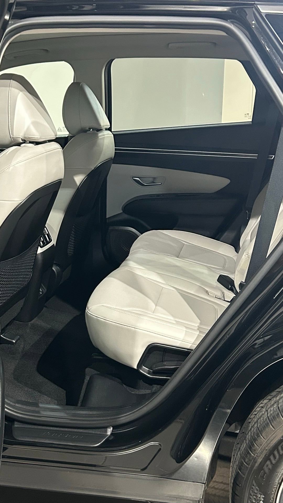 Used 2023 Hyundai Tucson Limited image 46