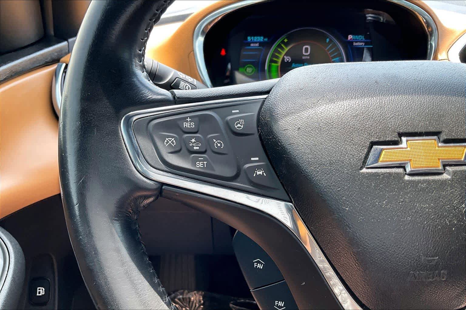 Used 2018 Chevrolet Volt Premier w/ Driver Confidence Package FWD image 18