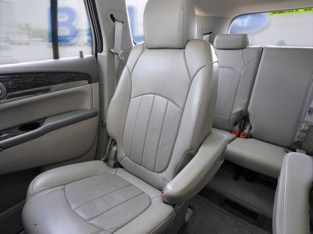 Used 2014 Buick Enclave Leather w/ Trailering Provision Package FWD image 23