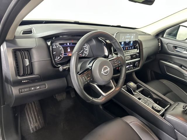 Used 2023 Nissan Pathfinder SL image 13