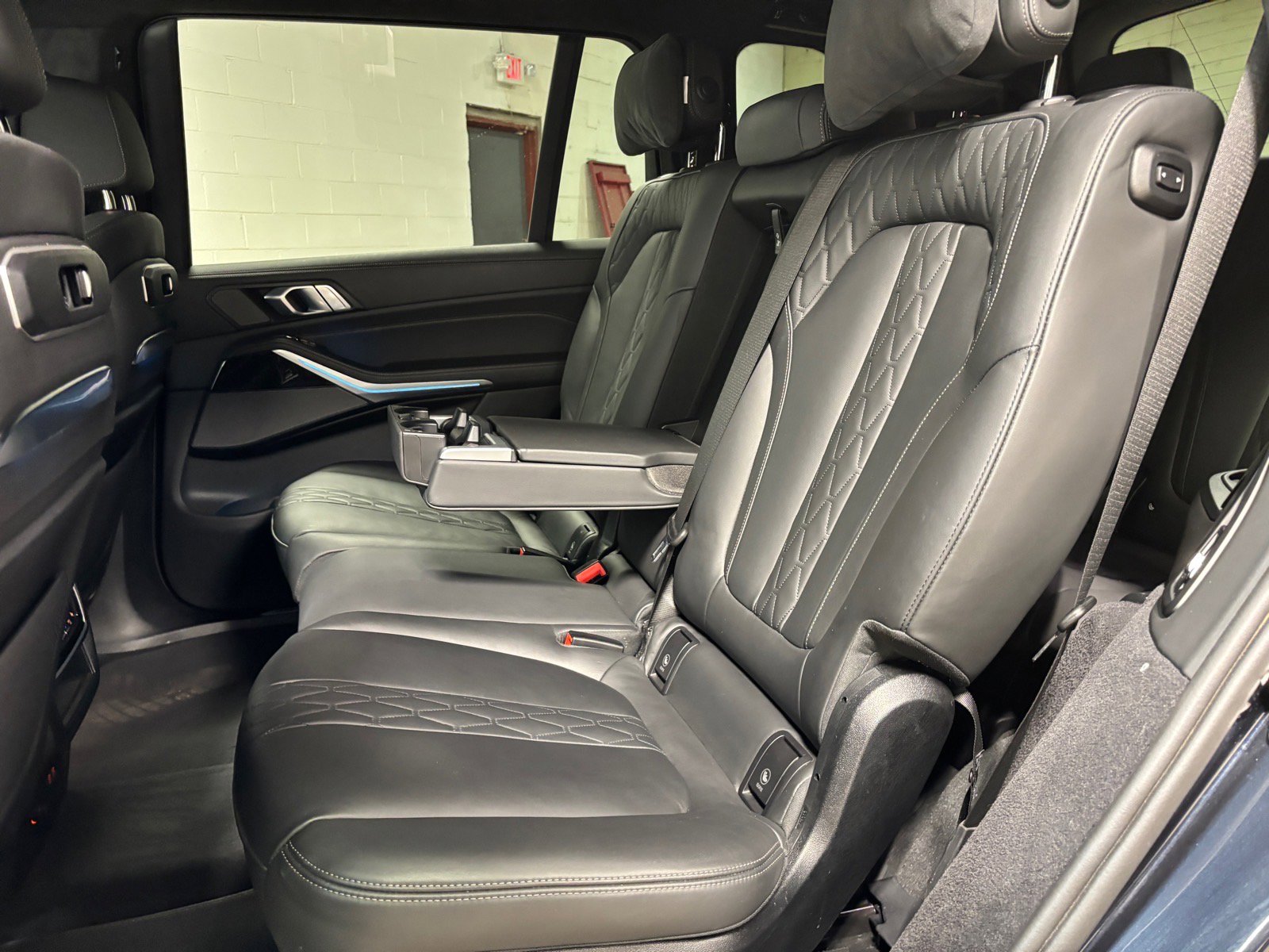 Used 2024 BMW X7 xDrive40i w/ Executive Package AWD/4WD image 27