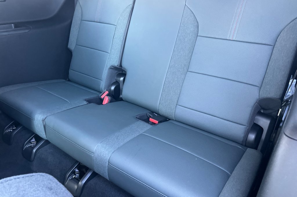 New 2026 GMC Acadia AT4 w/ Luxury Package image 12