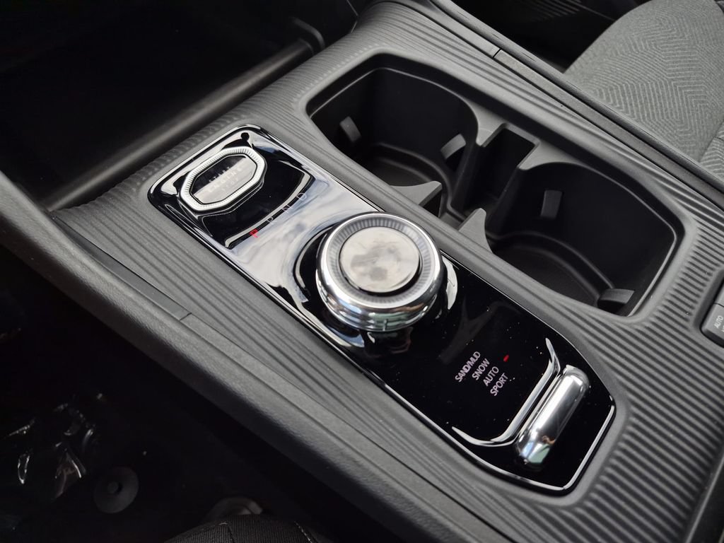 New 2026 Jeep Cherokee Laredo AWD/4WD image 23
