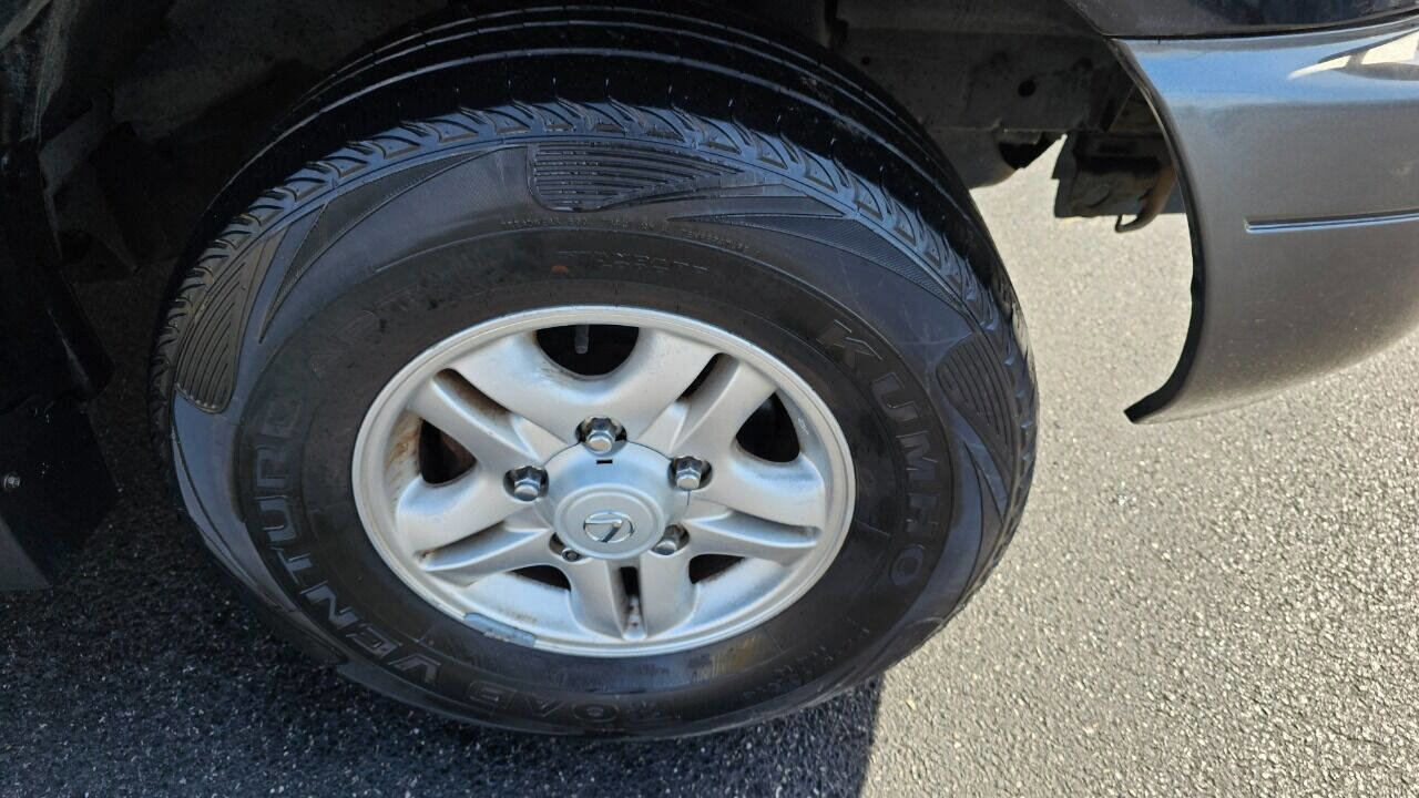 Used 2000 Lexus LX 470 4WD image 12