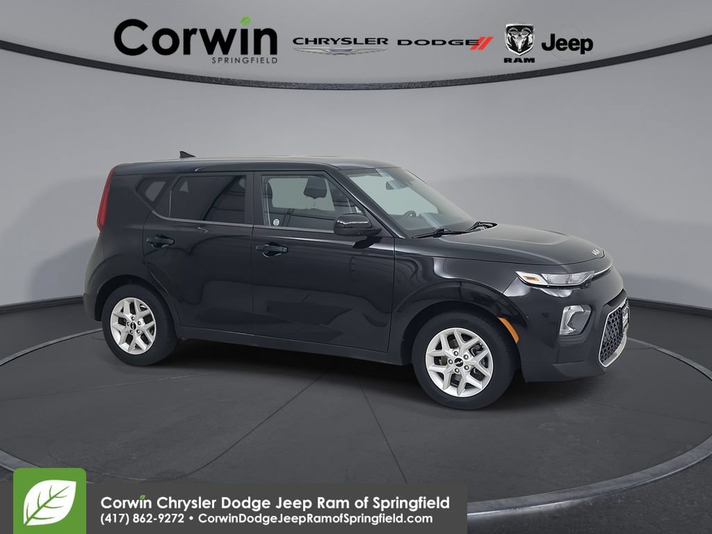 Used 2022 Kia Soul LX w/ Technology Package FWD image 1