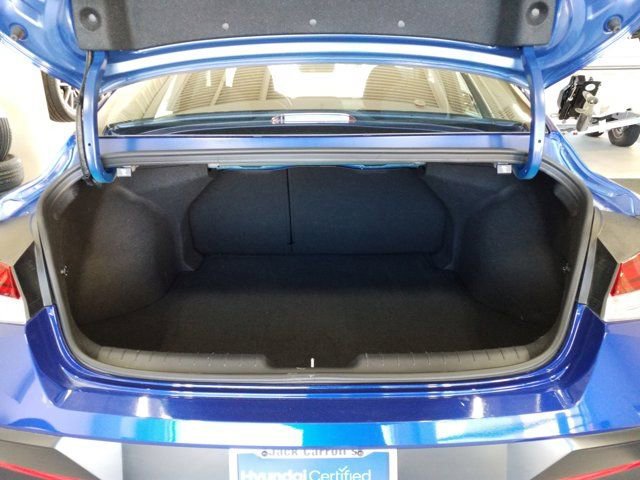 Certified 2025 Hyundai Elantra SEL w/ Cargo Package image 14
