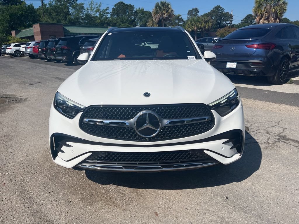 Used 2026 Mercedes-Benz GLC 300 4MATIC image 3