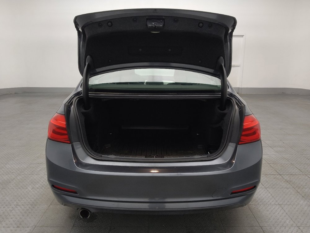 Used 2018 BMW 320i Sedan RWD image 33