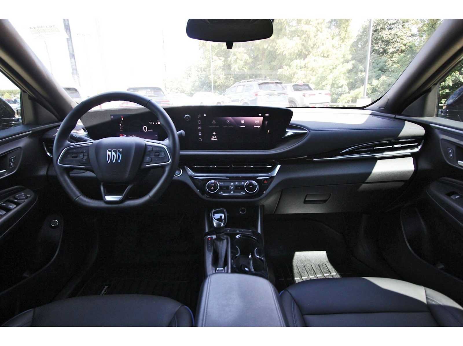 Used 2024 Buick Envista Sport Touring w/ Convenience I Package FWD image 7