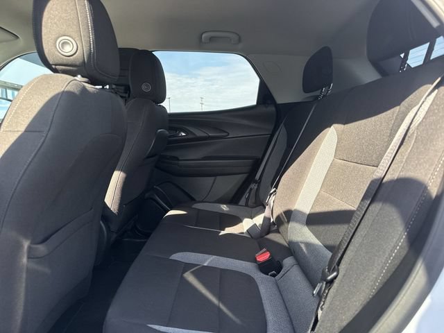 Used 2024 Chevrolet TrailBlazer LS w/ LS Convenience Package FWD image 9