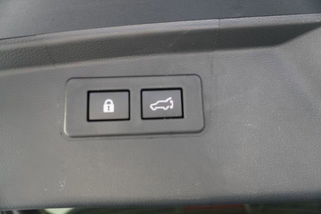 Certified 2025 Subaru Outback Limited image 38