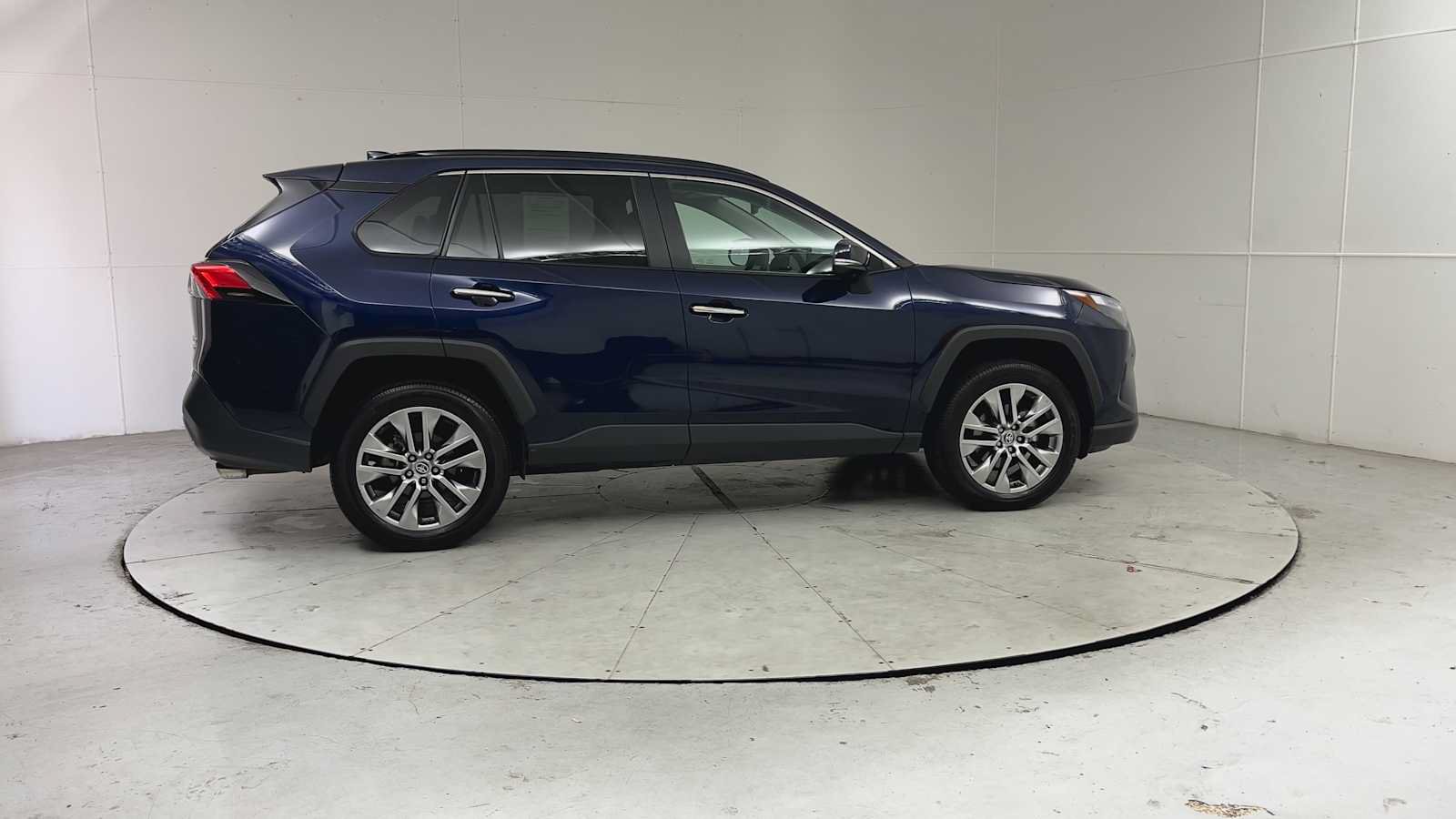 Used 2023 Toyota RAV4 Limited AWD/4WD image 9