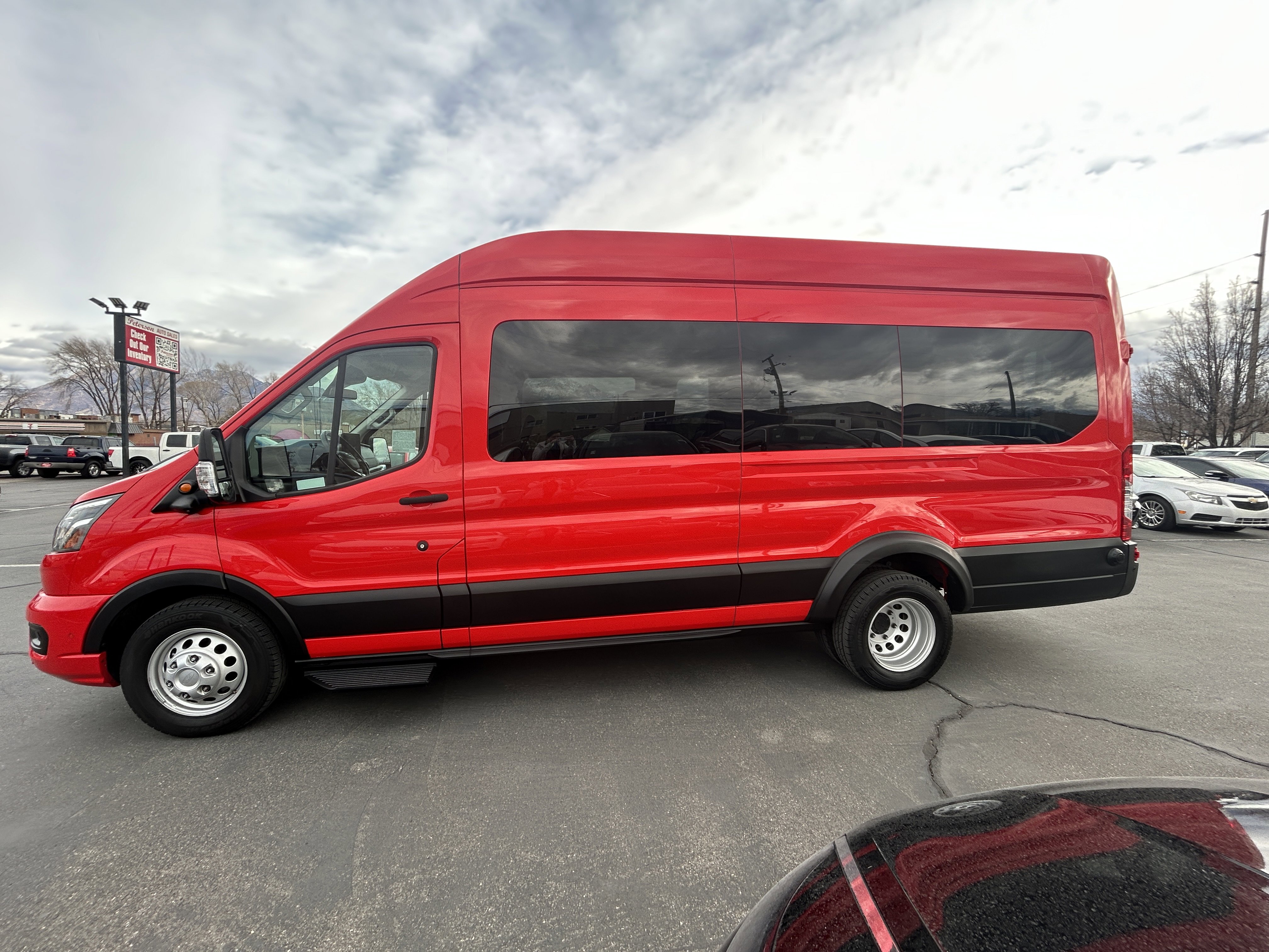 Used 2022 Ford Transit 350 XLT image 8