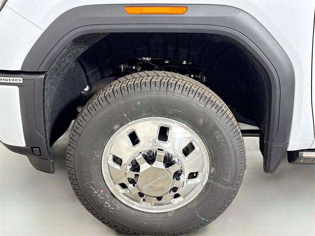 New 2026 GMC Sierra 3500 Denali Ultimate w/ LPO, Black Badging Package image 19