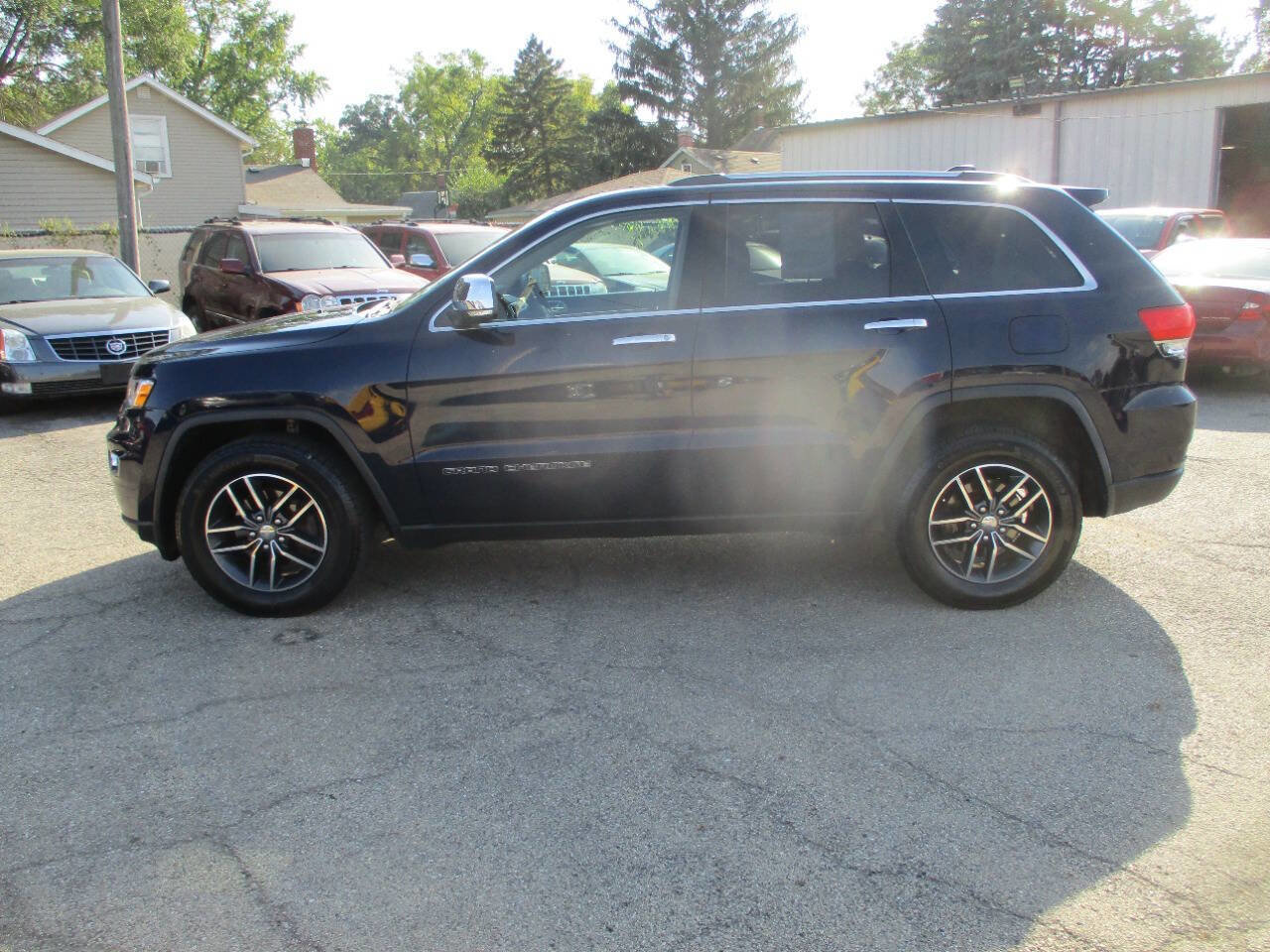 Used 2018 Jeep Grand Cherokee Limited image 6