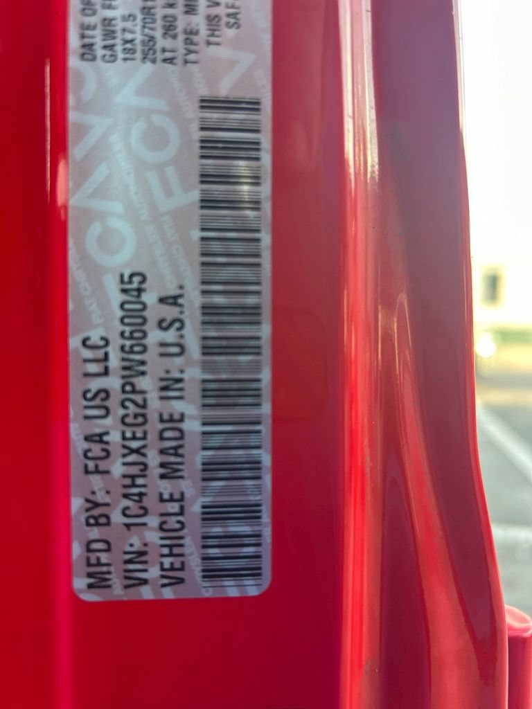 Used 2023 Jeep Wrangler Unlimited Sahara AWD/4WD image 46