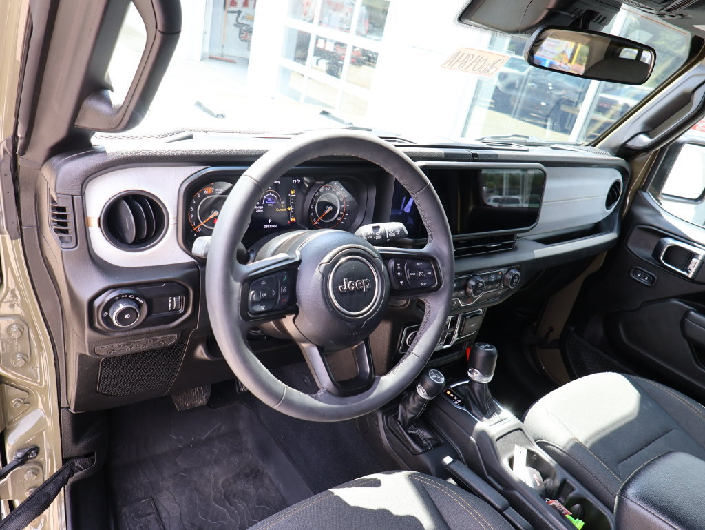 Used 2025 Jeep Wrangler Unlimited Sport AWD/4WD image 23