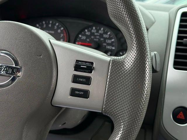 Used 2014 Nissan Frontier SV image 9