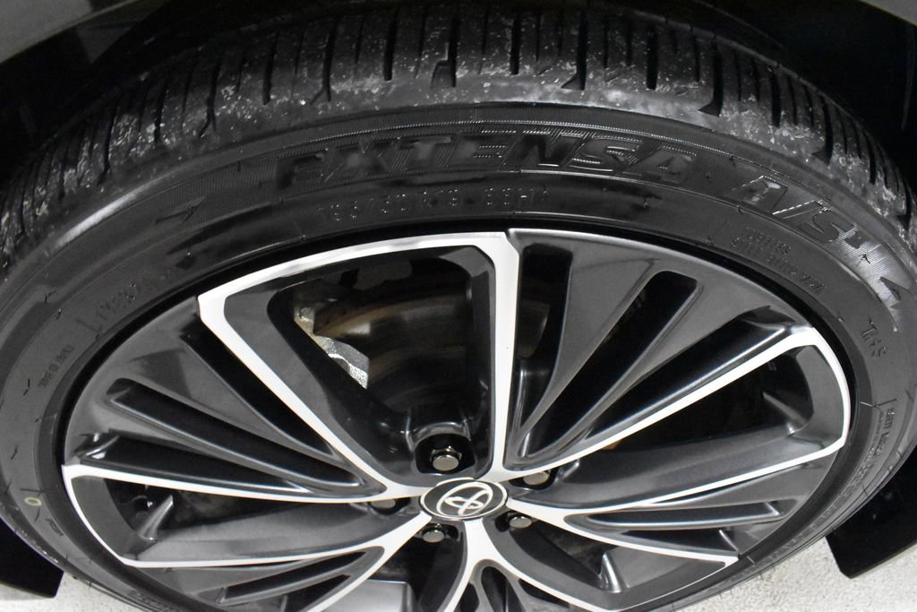 Used 2024 Toyota Prius XLE image 9