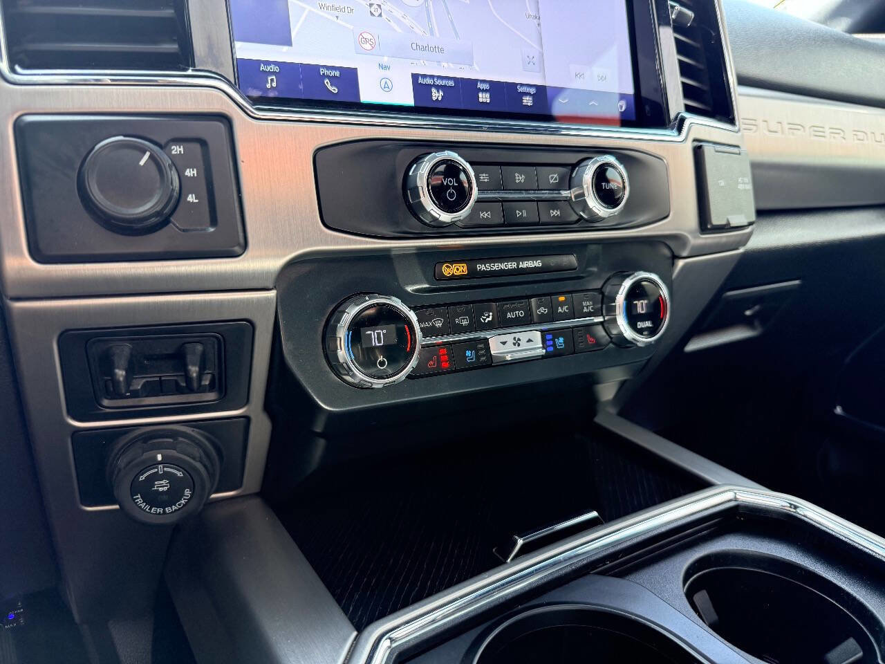 Used 2022 Ford F450 Platinum w/ FX4 Off-Road Package image 44