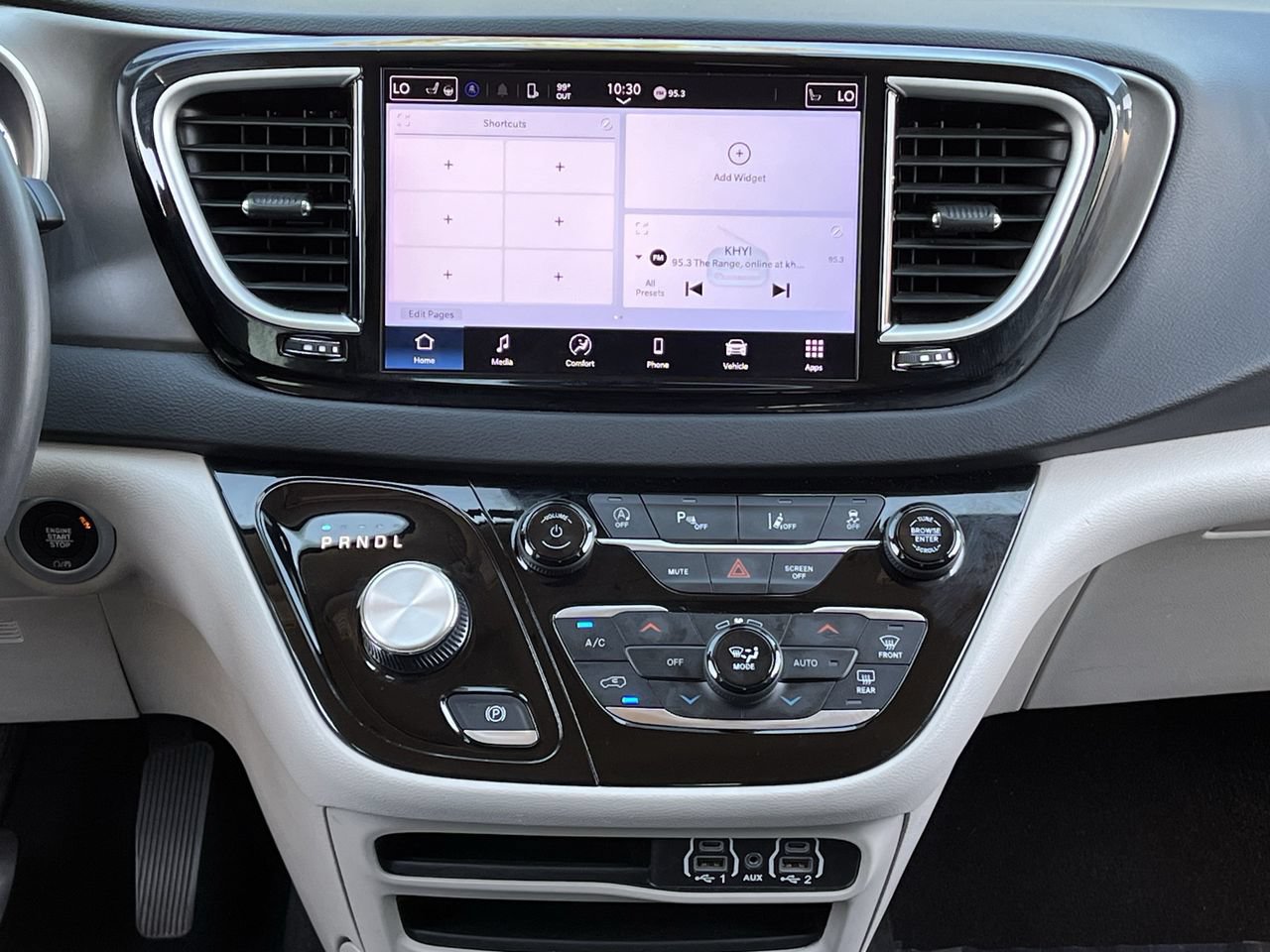 Used 2024 Chrysler Pacifica Touring-L FWD image 15