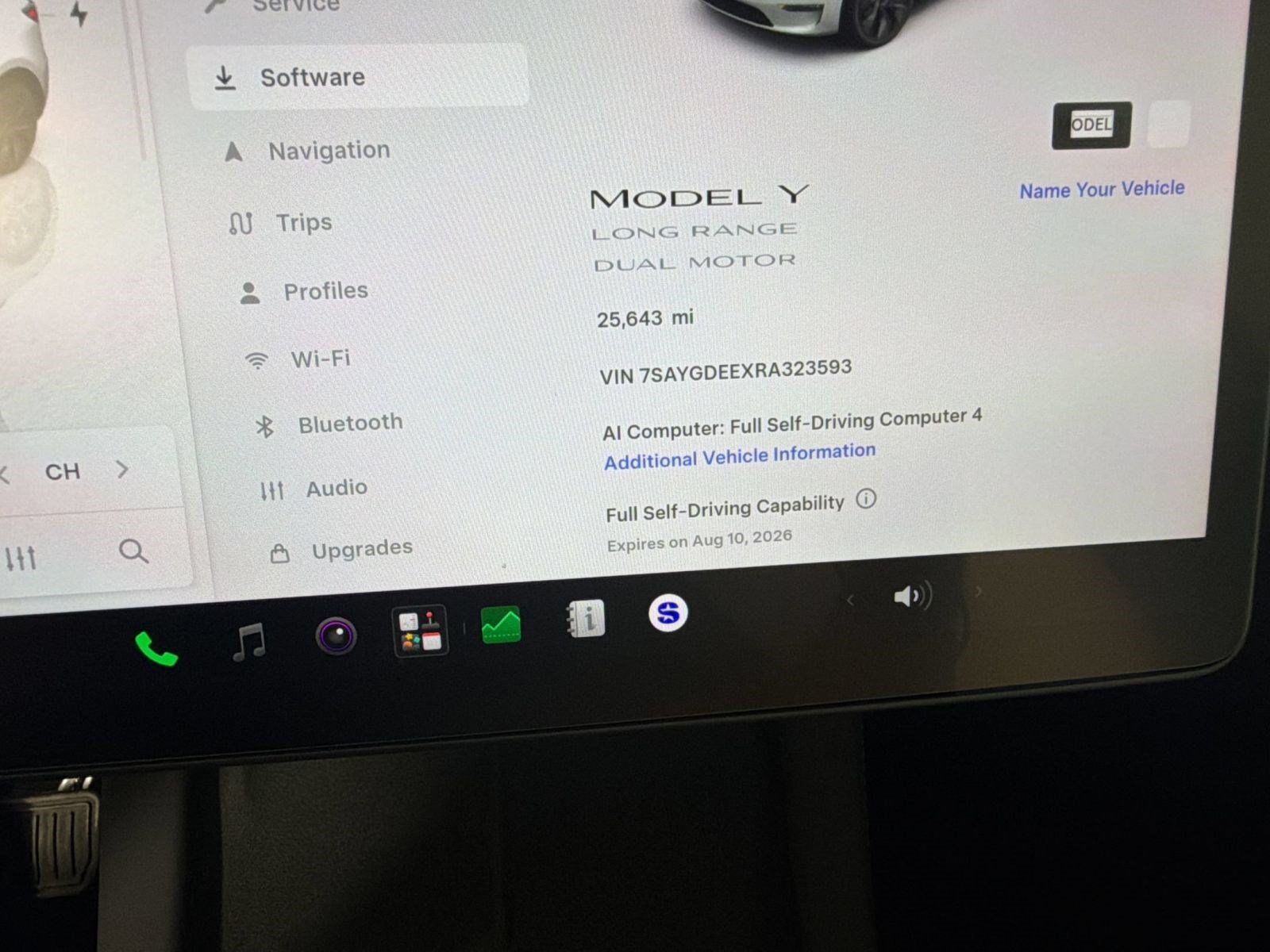 Used 2024 Tesla Model Y Long Range AWD/4WD image 19
