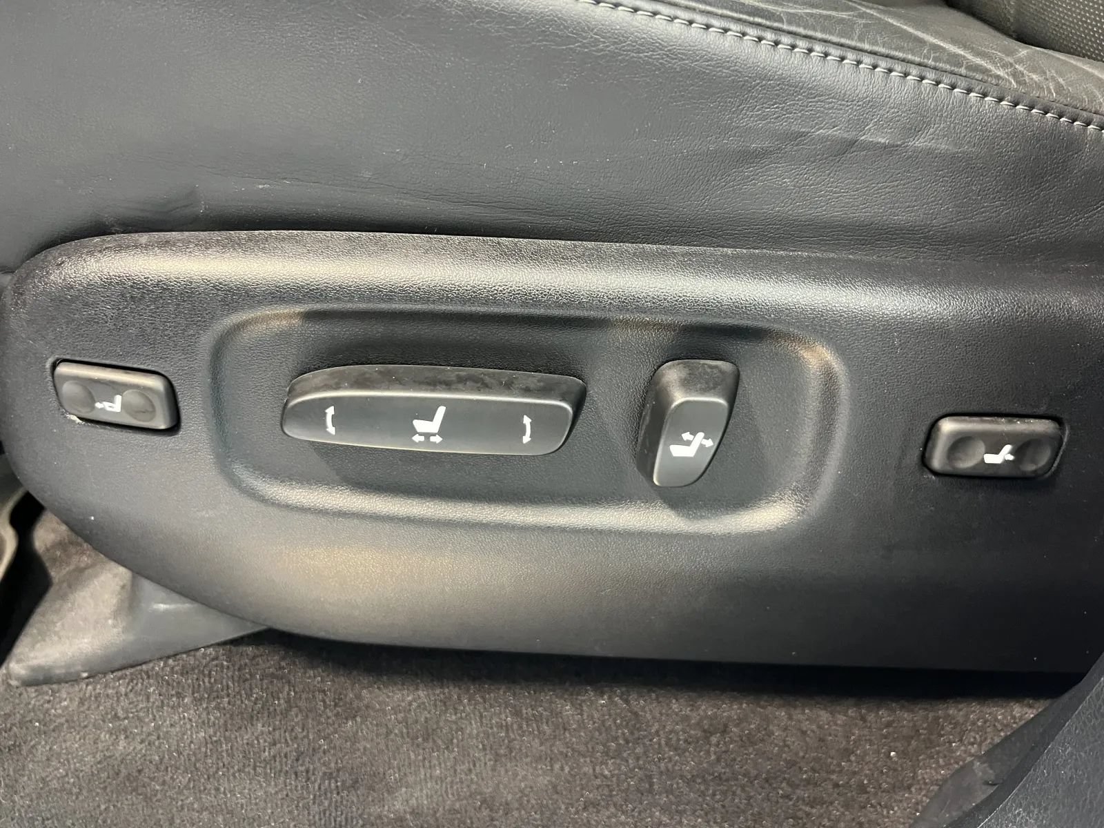 Used 2021 Lexus LX 570 4WD w/ Sport Package image 14