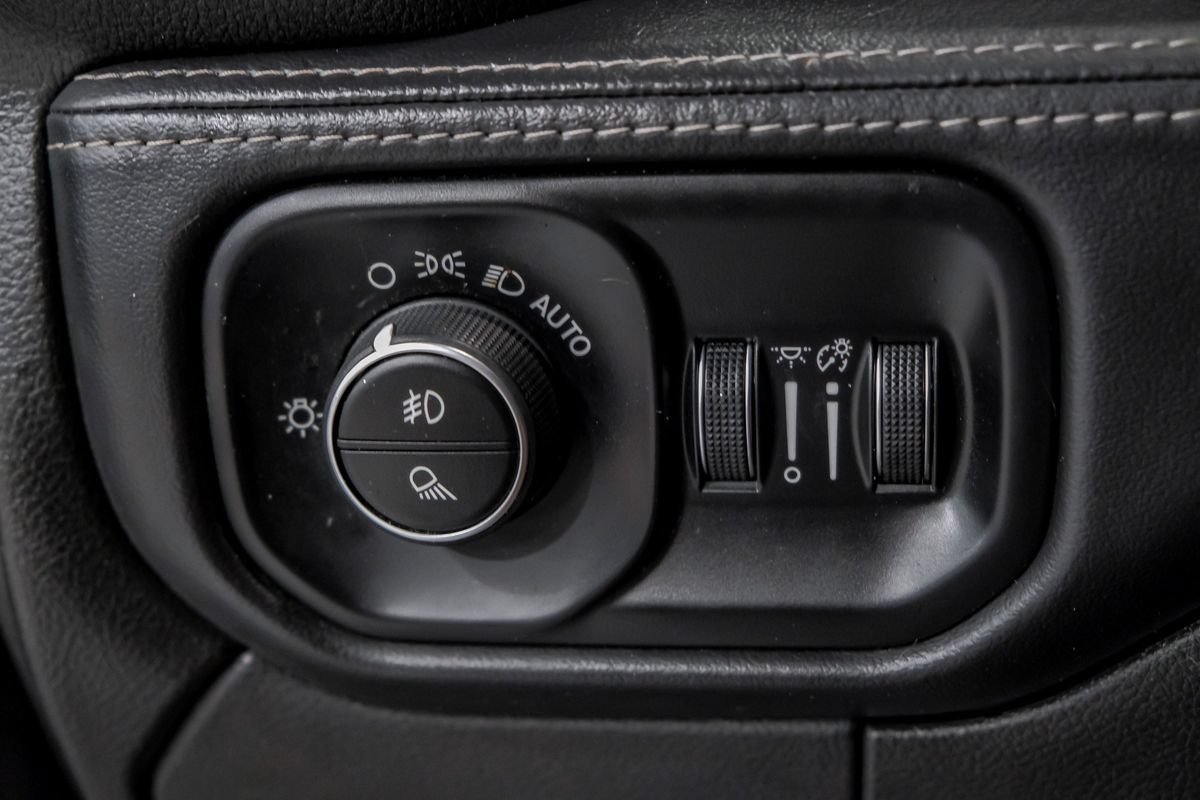 Used 2022 RAM 3500 Limited AWD/4WD image 29
