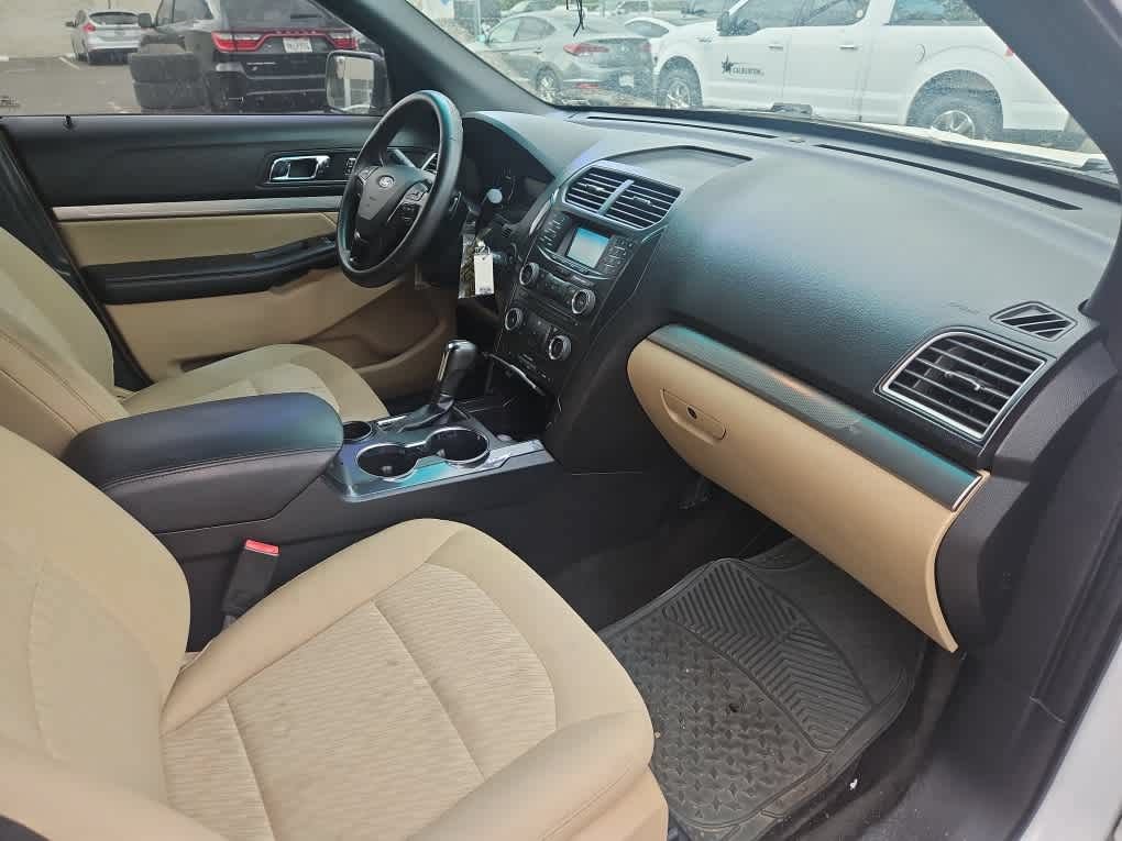 Used 2016 Ford Explorer FWD image 14