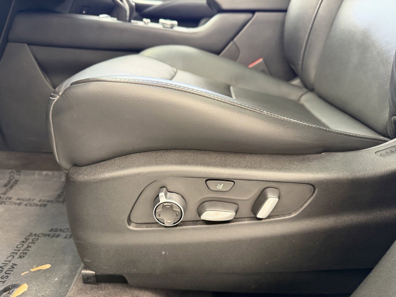 Used 2019 Cadillac XT4 Premium Luxury image 34