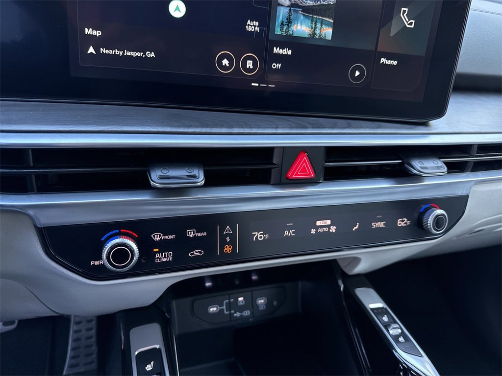 Used 2025 Kia Sorento SX image 29