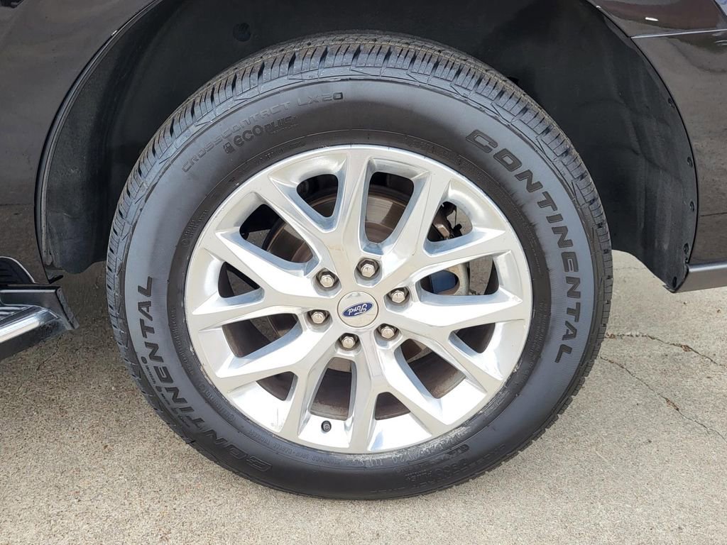 Used 2021 Ford Expedition XLT image 32