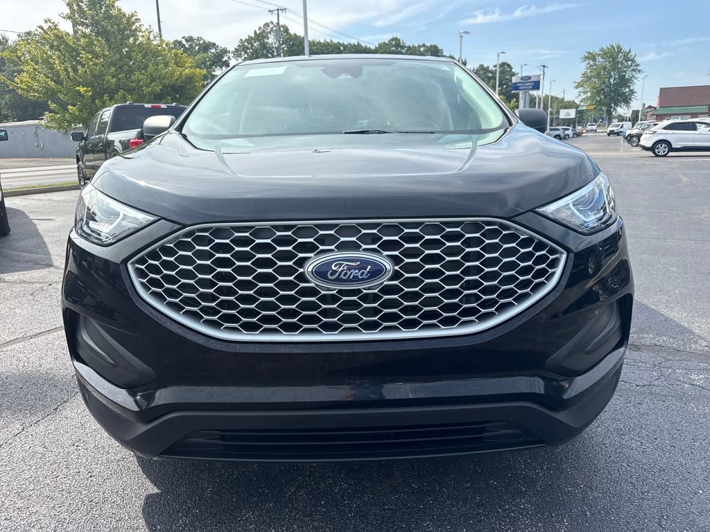 Used 2024 Ford Edge SE AWD/4WD image 3