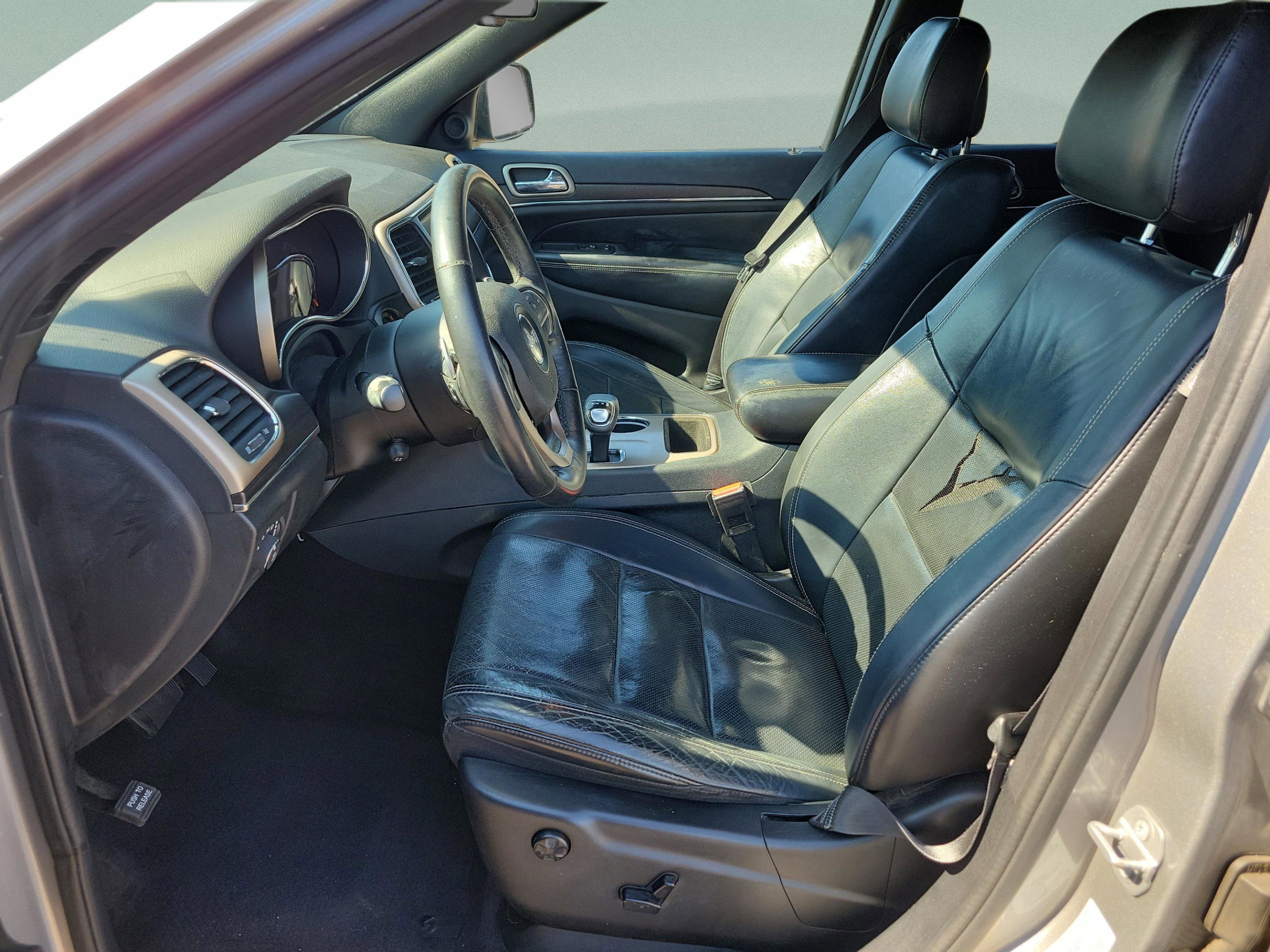 Used 2015 Jeep Grand Cherokee Limited w/ Luxury Group II image 15