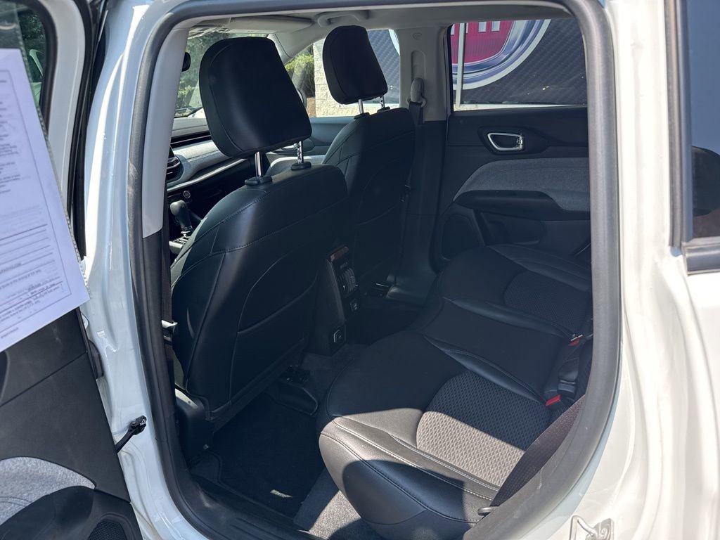 Used 2022 Jeep Compass Latitude image 45