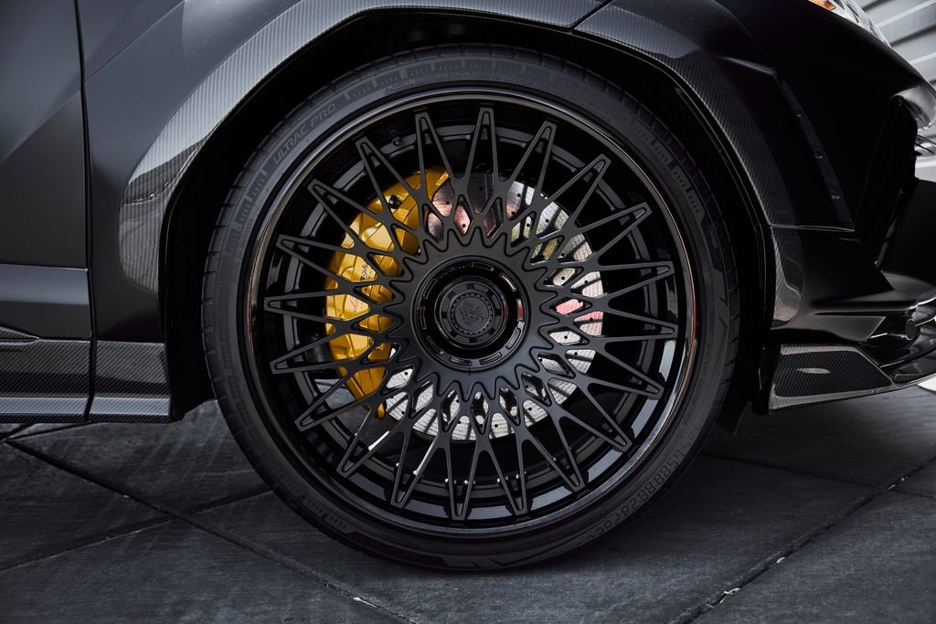Used 2024 Lamborghini Urus Performante AWD/4WD image 30