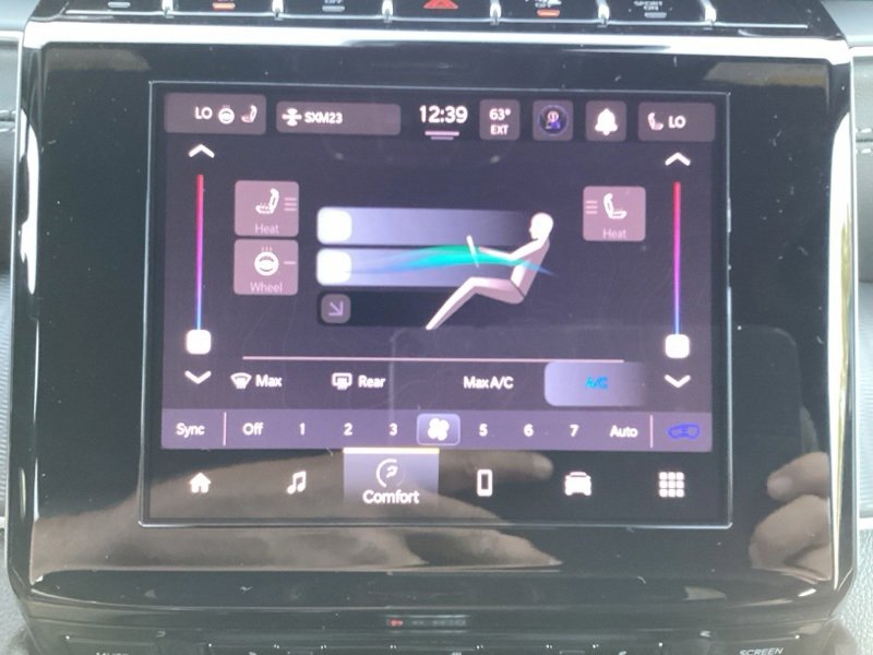 New 2025 Jeep Grand Cherokee Altitude image 46