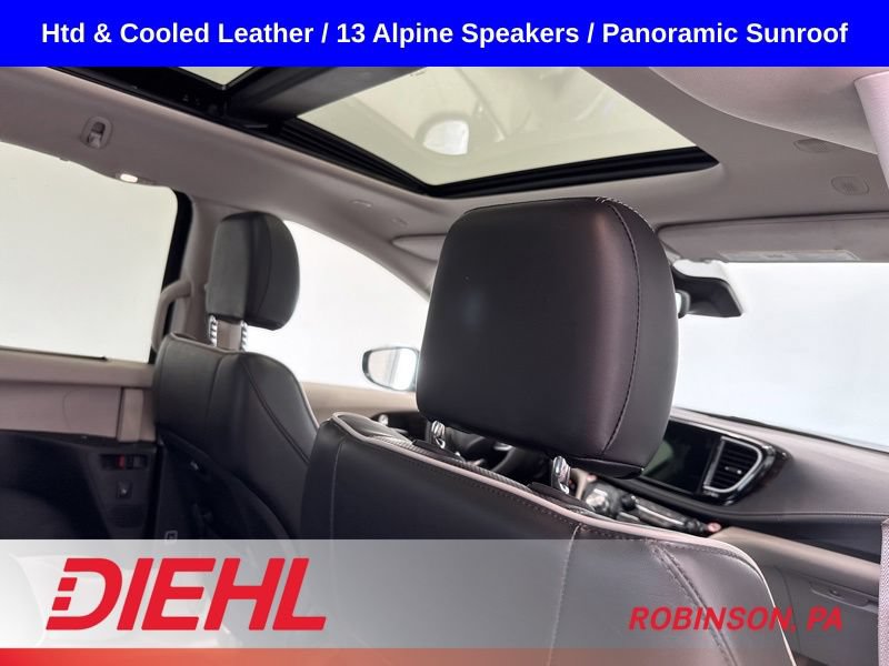 Used 2023 Chrysler Pacifica Limited FWD image 14