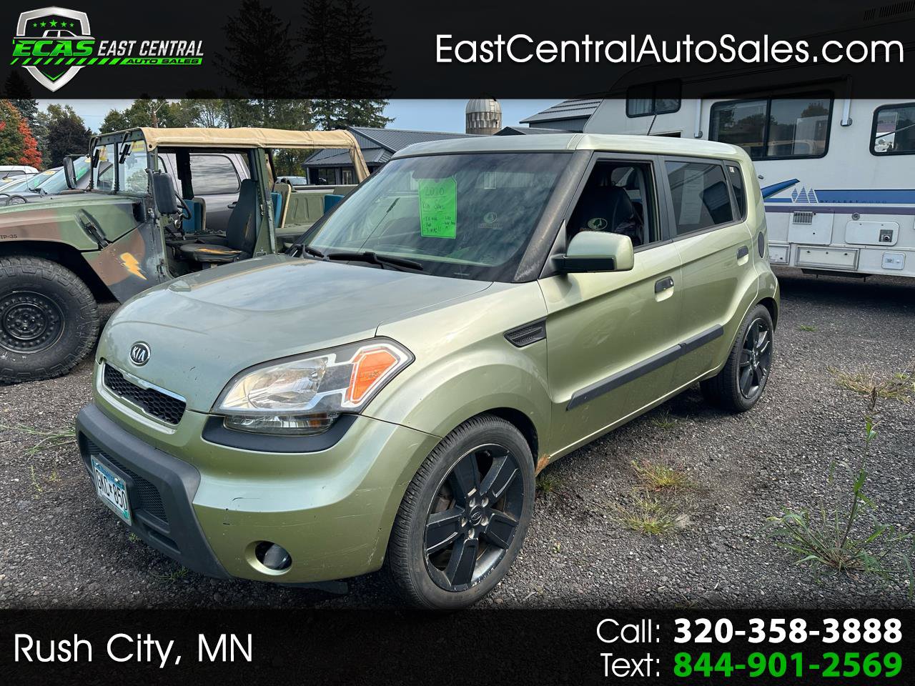 Used 2010 Kia Soul ! image 1