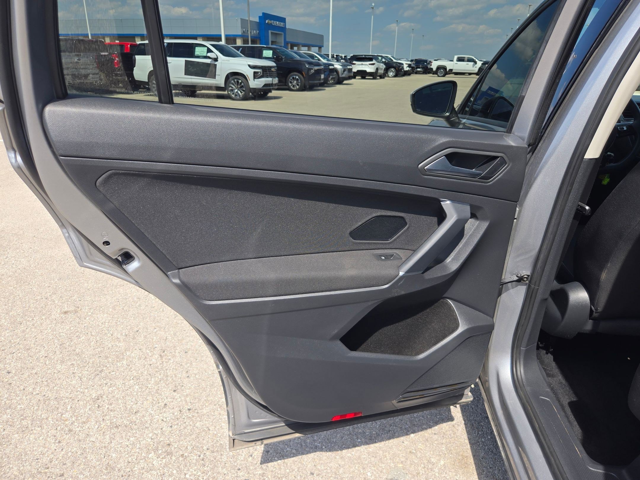 Used 2020 Volkswagen Tiguan S FWD image 14