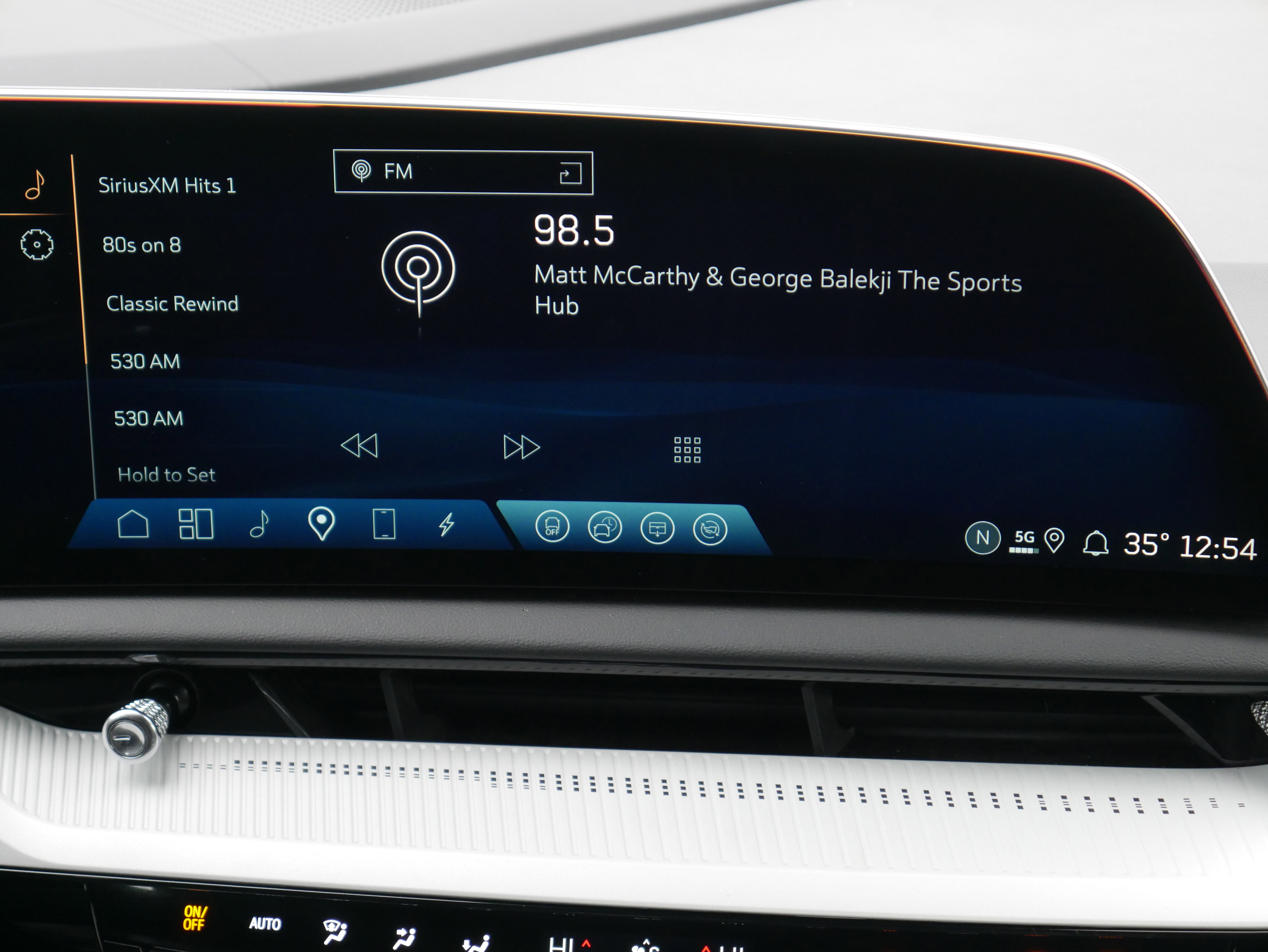 Certified 2025 Cadillac Optiq Sport 1 w/ LPO, Floor Liner Package image 16