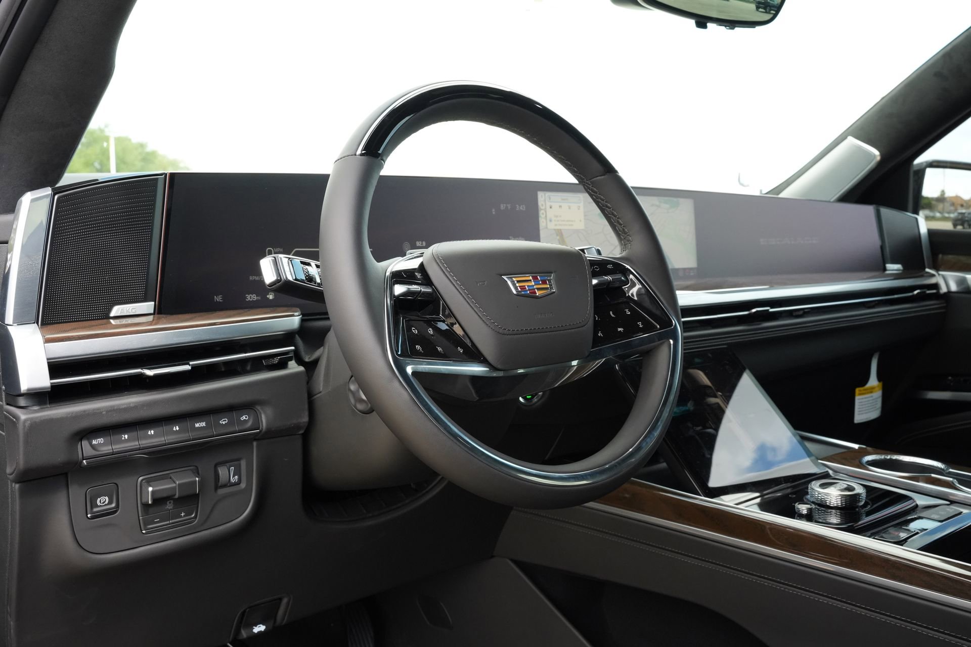 New 2026 Cadillac Escalade Platinum Sport w/ LPO, ONYX Package image 17