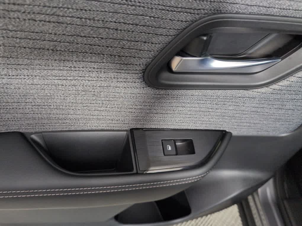 Used 2023 Nissan Rogue SV FWD image 21