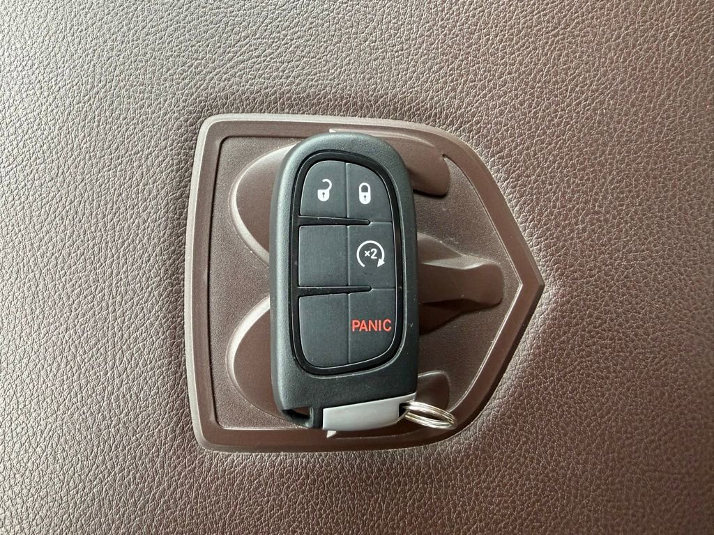 Used 2018 RAM 3500 Laramie w/ Convenience Group AWD/4WD image 25