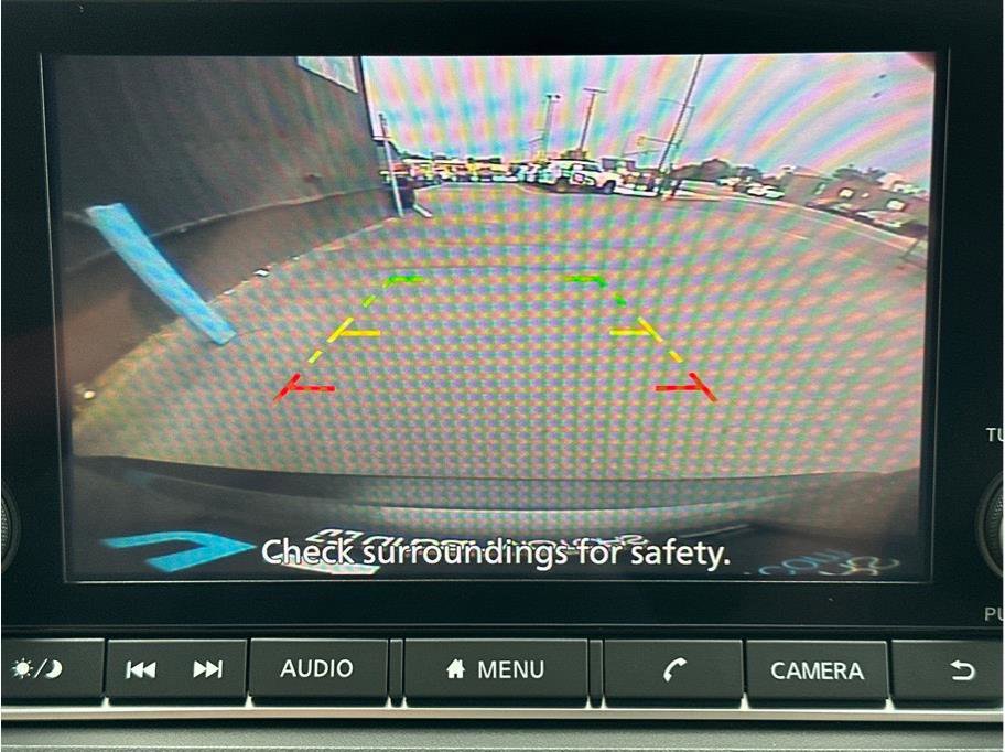 Used 2023 Nissan Rogue S image 18