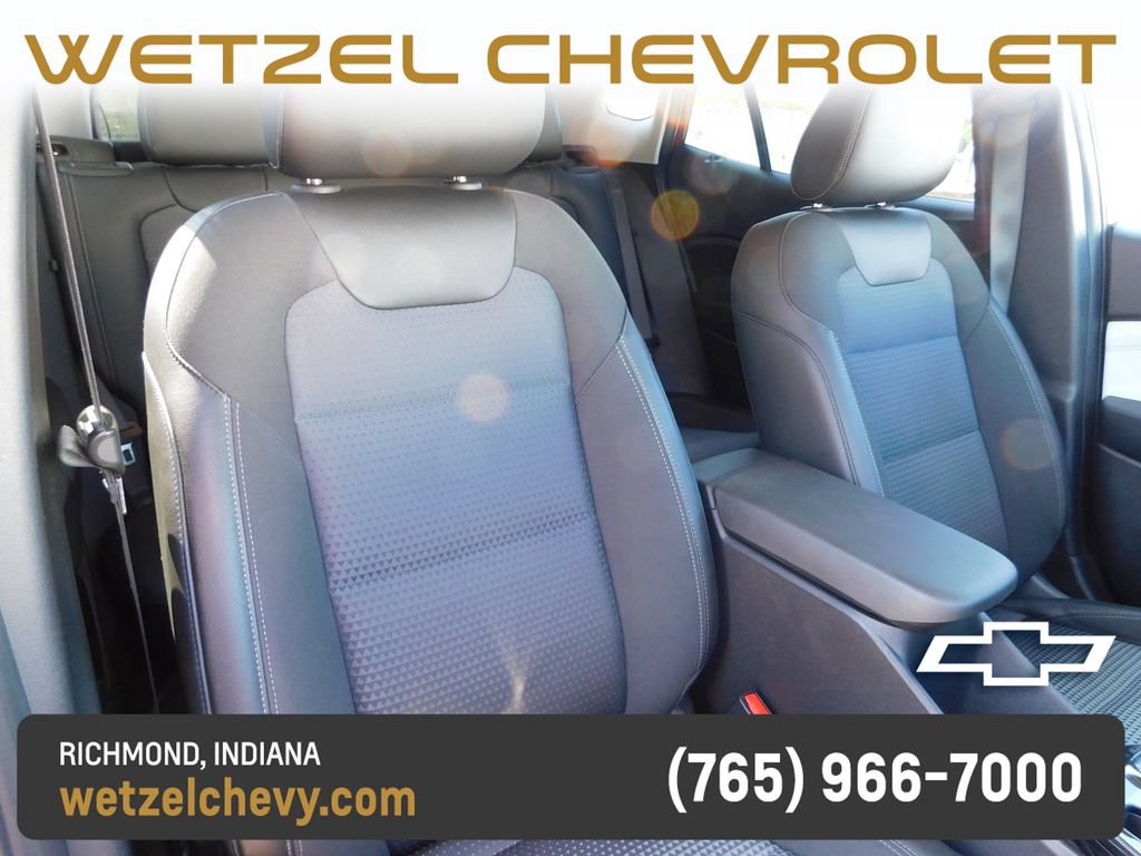Used 2025 Chevrolet Trax LT w/ Driver Confidence Package FWD image 18