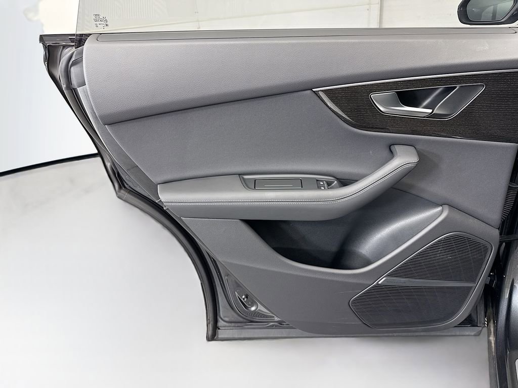 Certified 2025 Audi Q8 Premium Plus w/ Premium Plus Package image 25