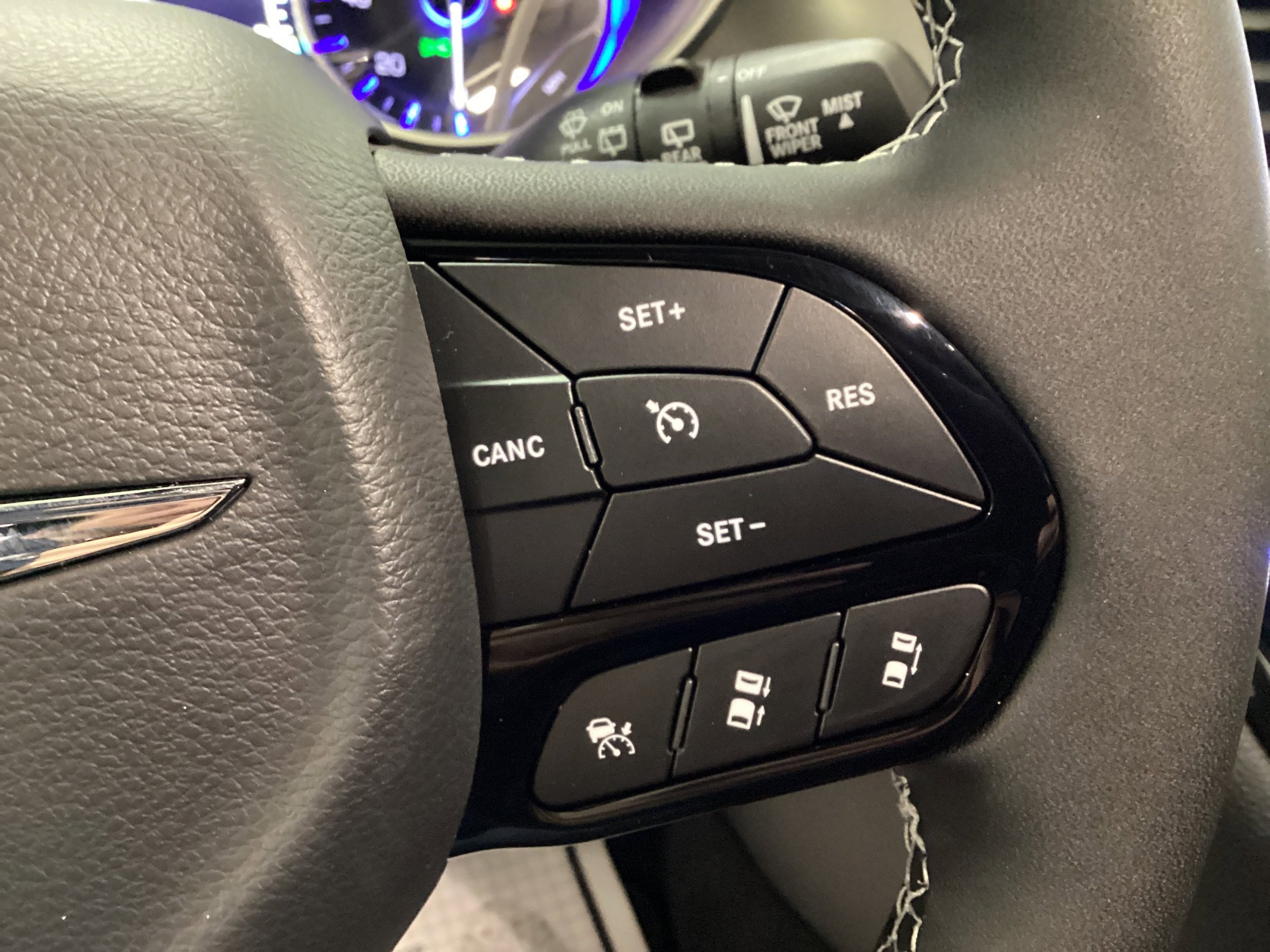 New 2026 Chrysler Pacifica Select w/ S Appearance Package AWD/4WD image 23