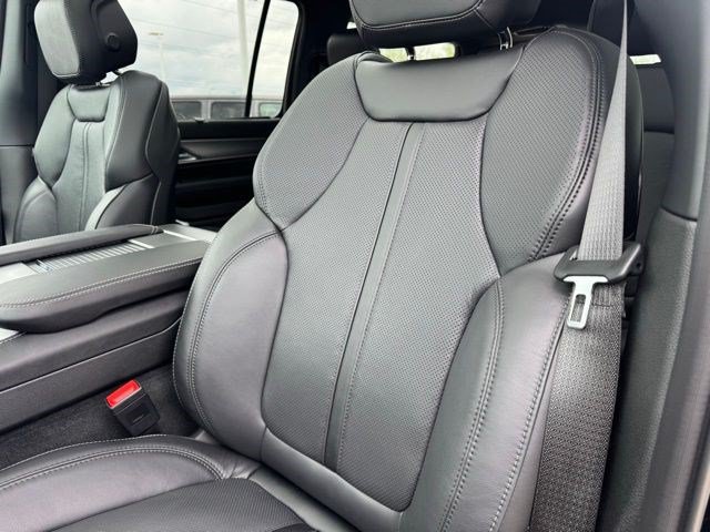 New 2026 Jeep Grand Wagoneer Limited AWD/4WD image 30