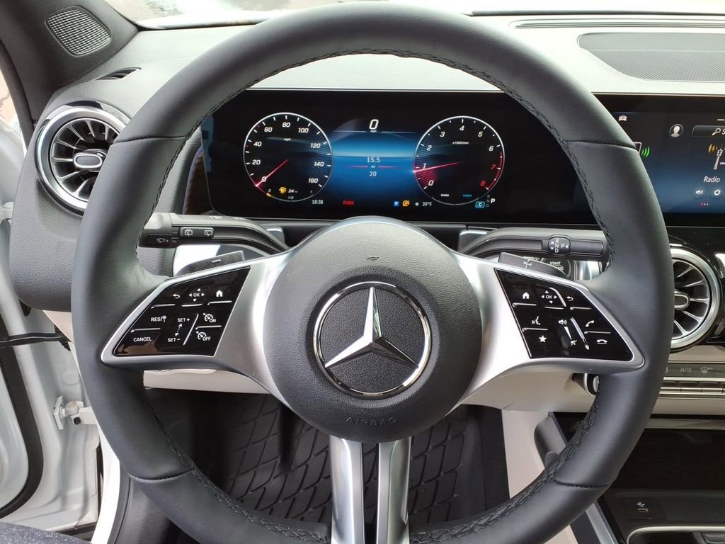 New 2026 Mercedes-Benz GLB 250 4MATIC image 19